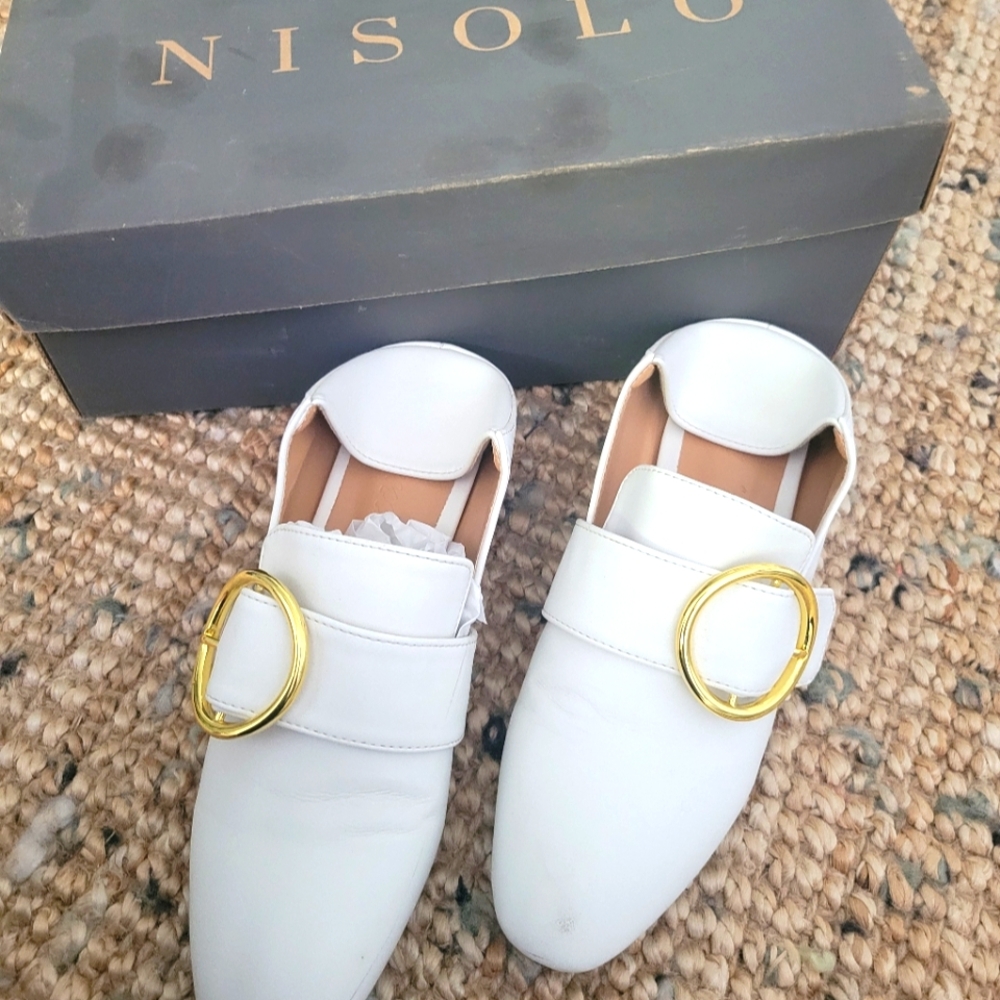 Nisolo] white shoes with gold buckles